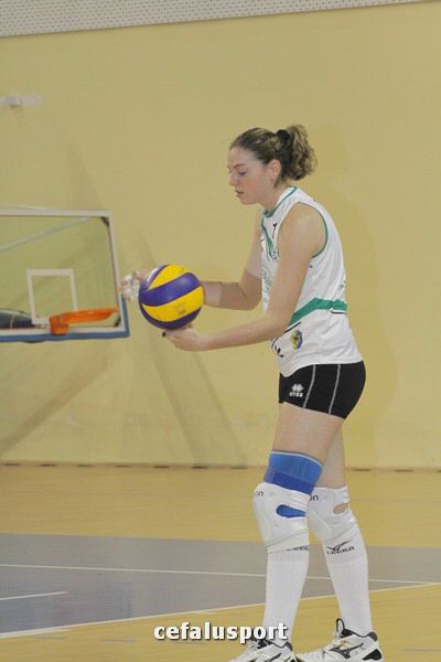 111030 volley 092_tn.jpg
